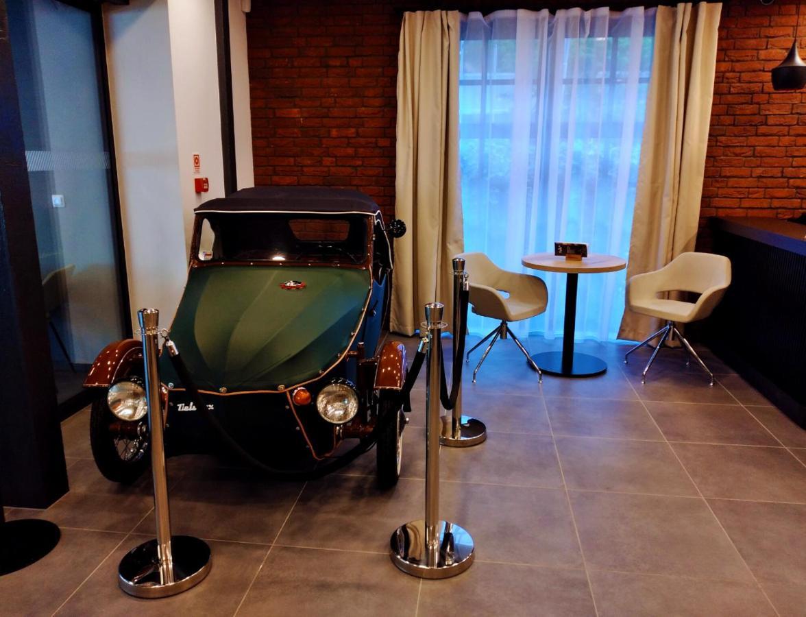 Garni Hotel Dock 브라티슬라바 외부 사진