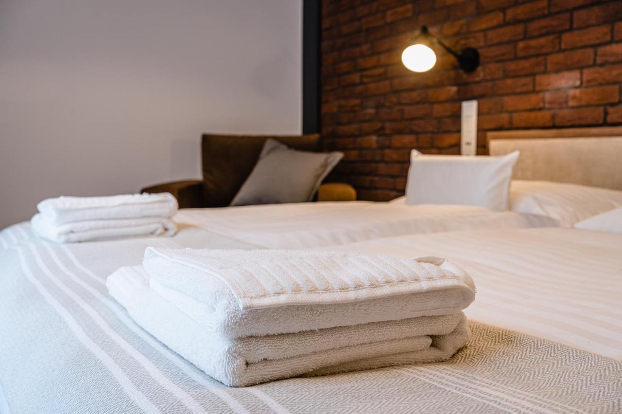 Garni Hotel Dock 브라티슬라바 외부 사진