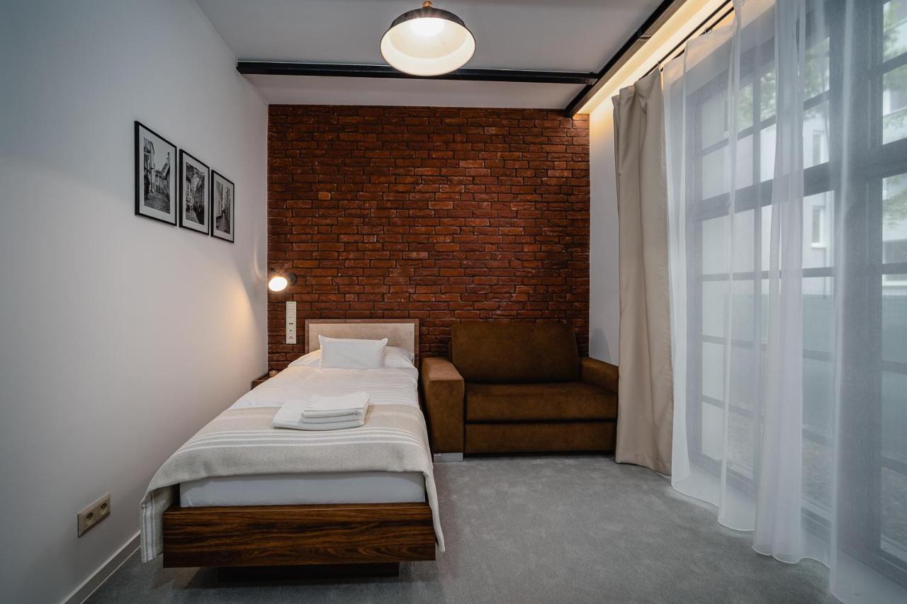 Garni Hotel Dock 브라티슬라바 외부 사진