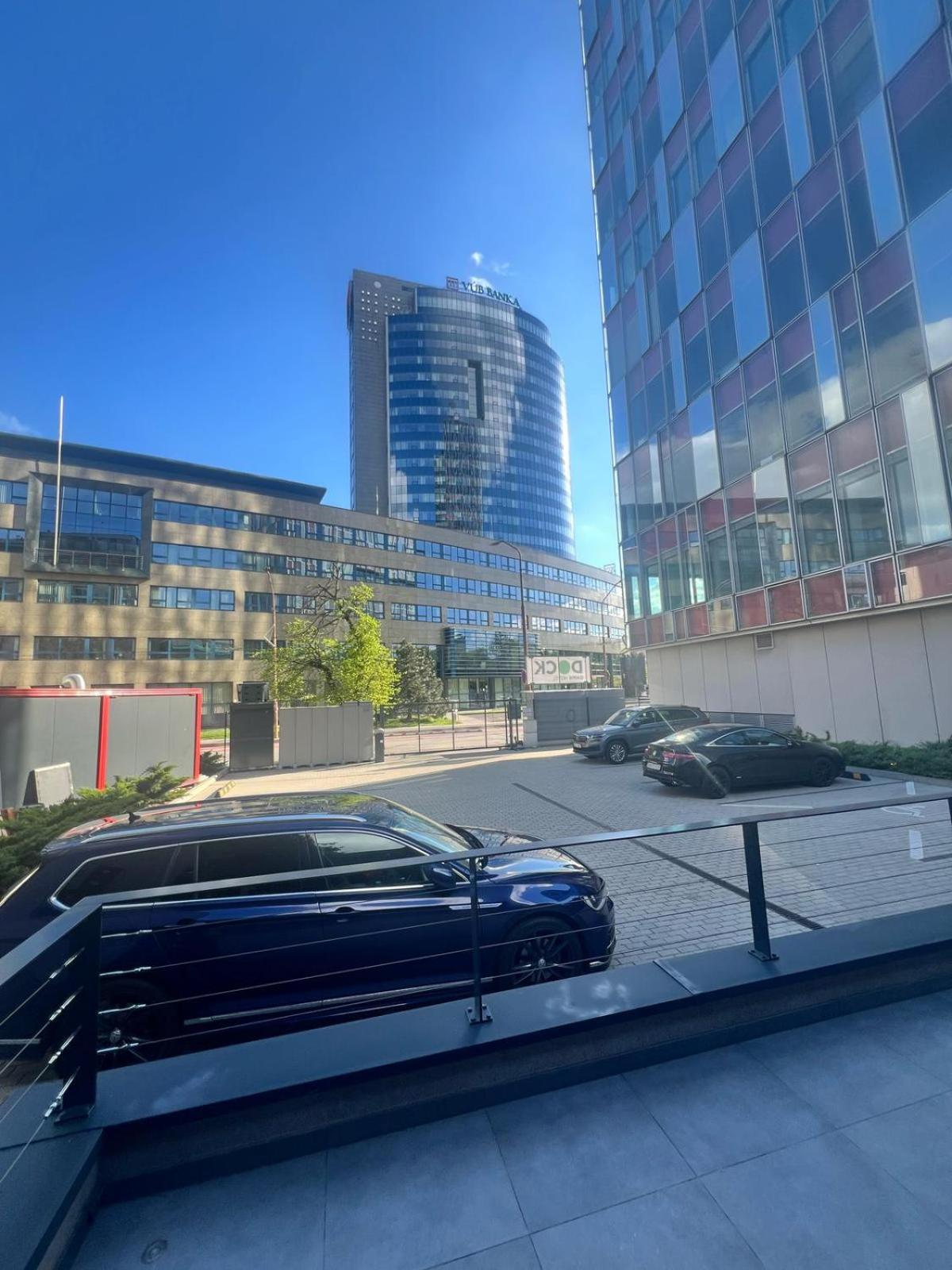 Garni Hotel Dock 브라티슬라바 외부 사진